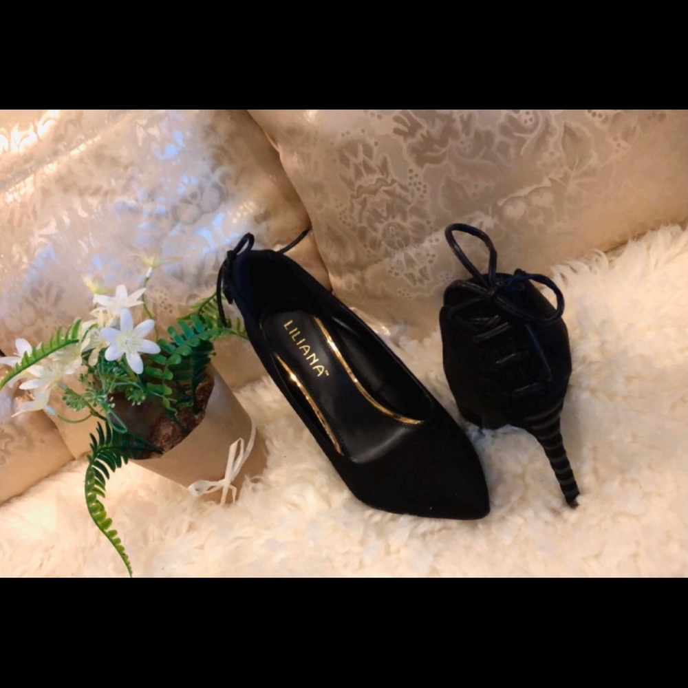 Liliana Pump